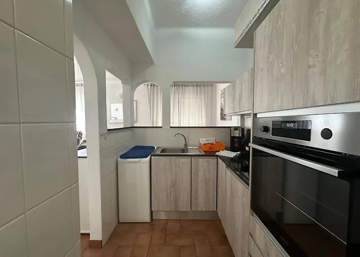 Vakantiehuis White House By Fhr Quarteira